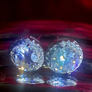 New Moissanite diamond earrings (pair)